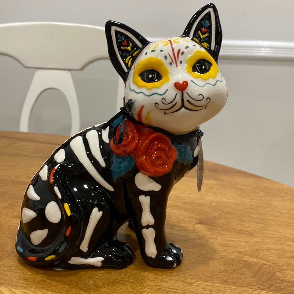 NWT.  BlueSky Clayworks, Day of the Dead cat figurine.